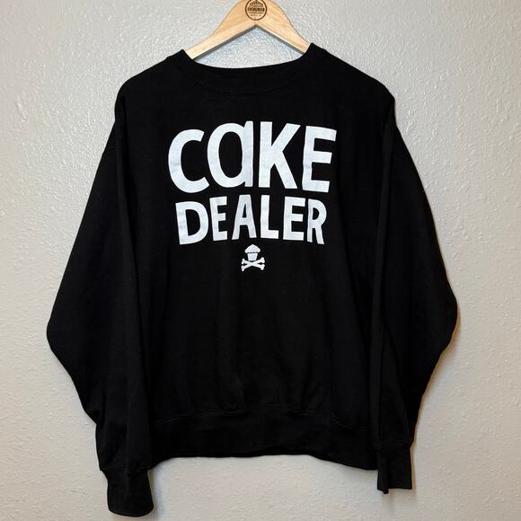 Johnny Cupcakes Cake Dealer Sweatshirt Crewneck Crossbones Black Unisex Large - Picture 2 of 9